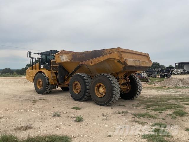CAT 745 Zglobni damperi