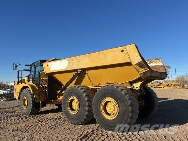 CAT 745 Zglobni damperi