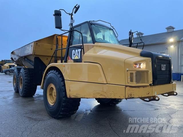 CAT 745C Zglobni damperi