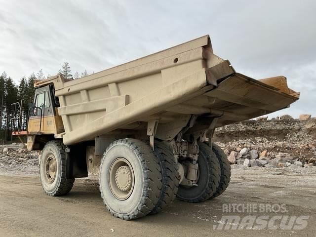 CAT 771D Zglobni damperi