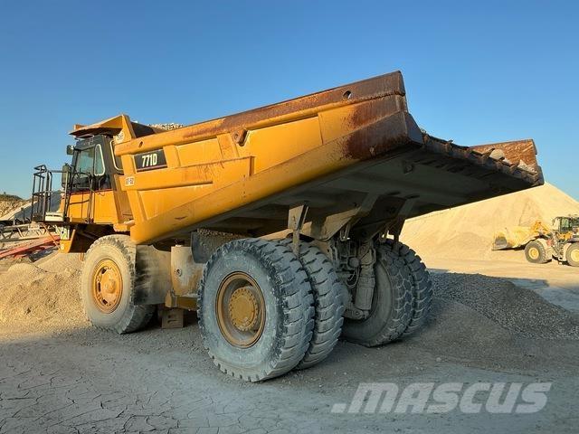 CAT 771D Zglobni damperi