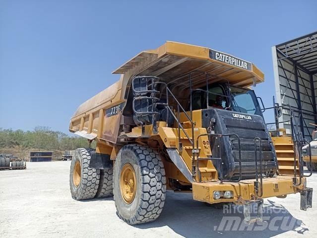 CAT 773F Zglobni damperi
