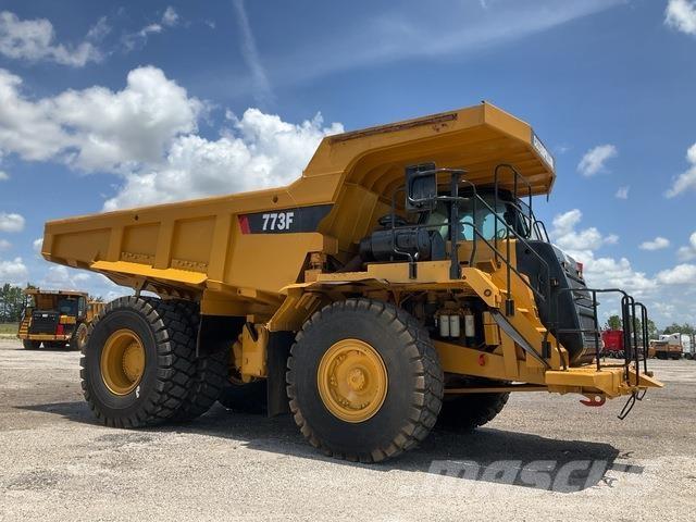 CAT 773F Zglobni damperi