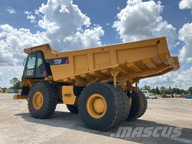 CAT 773F Zglobni damperi