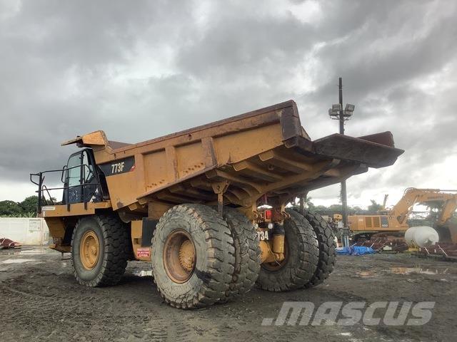 CAT 773F Zglobni damperi