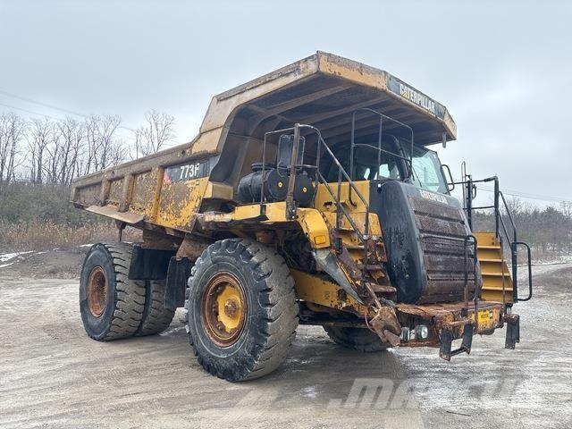 CAT 773F Zglobni damperi