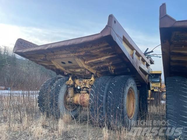 CAT 777D Zglobni damperi