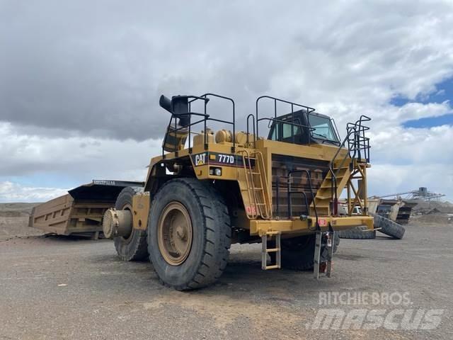 CAT 777D Zglobni damperi