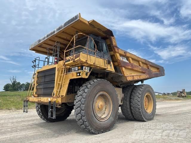CAT 777D Zglobni damperi