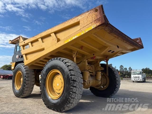 CAT 777E Zglobni damperi