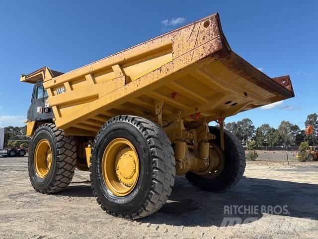 CAT 777E Zglobni damperi