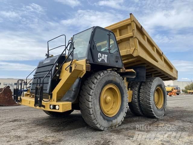 CAT 777F Zglobni damperi