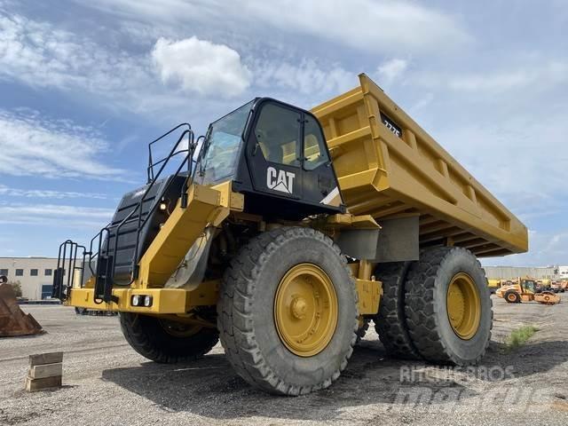 CAT 777F Zglobni damperi