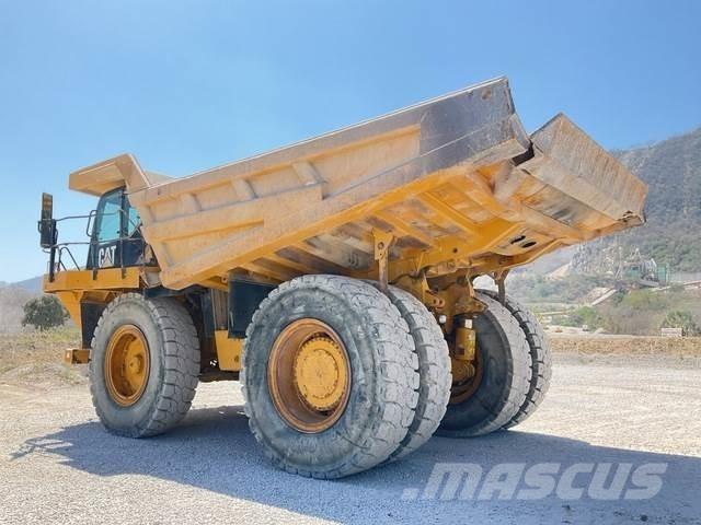 CAT 777F Zglobni damperi