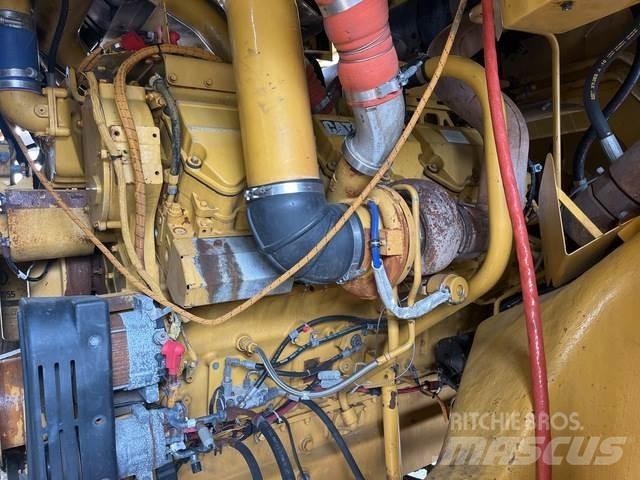 CAT 777F Zglobni damperi