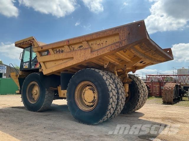 CAT 777F Zglobni damperi