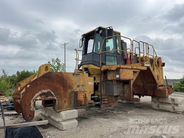 CAT 836G Nabijači zemlje