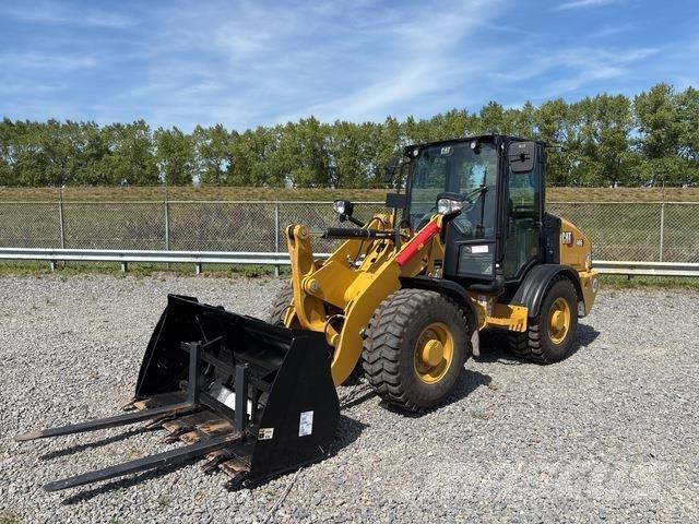 CAT 906 Utovarivači na točkove