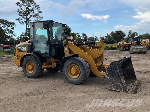 CAT 906M Utovarivači na točkove