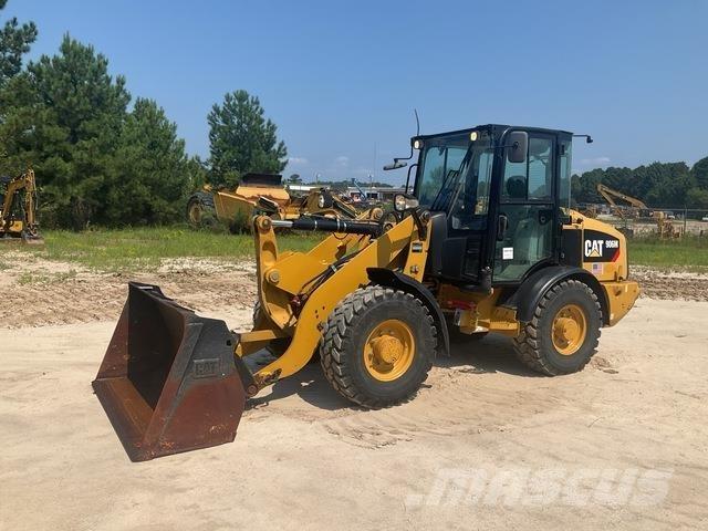 CAT 906M Utovarivači na točkove