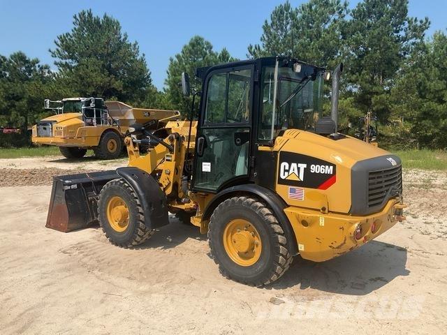 CAT 906M Utovarivači na točkove