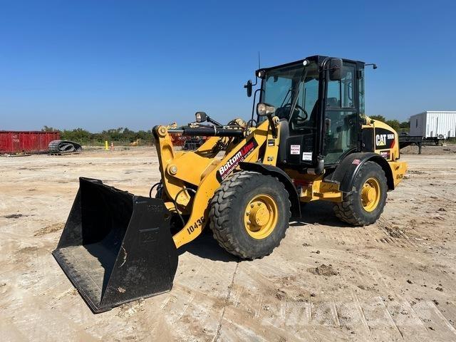 CAT 906M Utovarivači na točkove