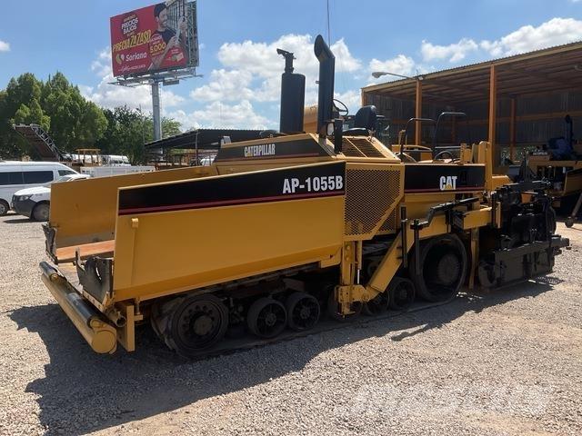 CAT AP-1055B Asfaltni finišeri