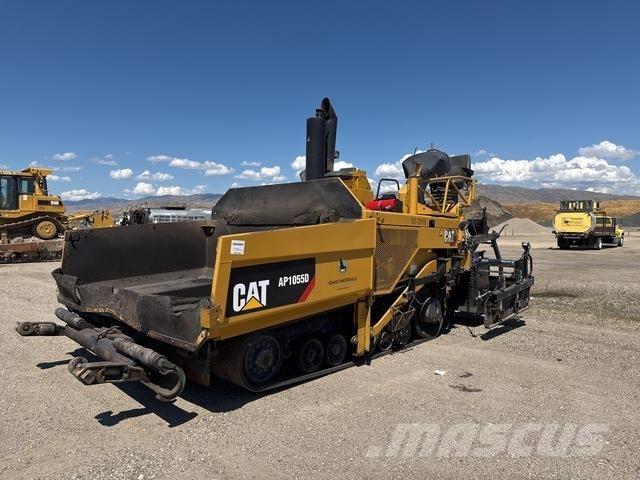 CAT AP-1055D Asfaltni finišeri