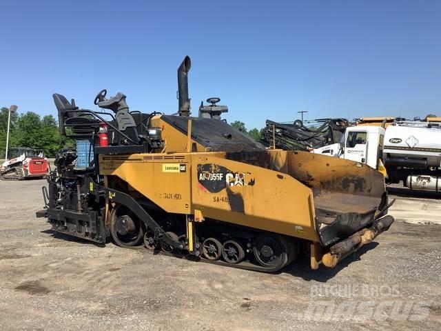CAT AP1055F Asfaltni finišeri