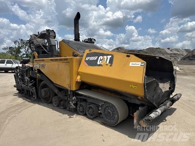 CAT AP1055F Asfaltni finišeri