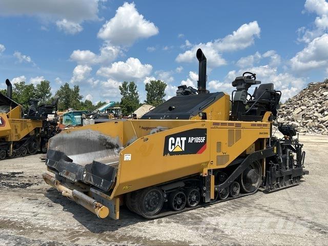 CAT AP1055F Asfaltni finišeri