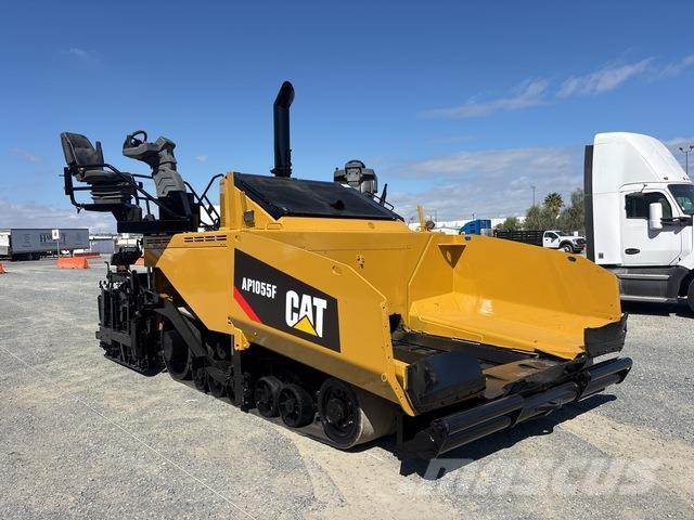 CAT AP1055F Asfaltni finišeri