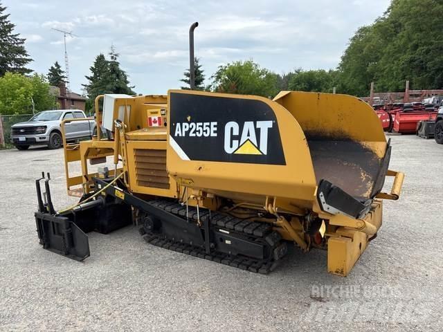 CAT AP255E Asfaltni finišeri