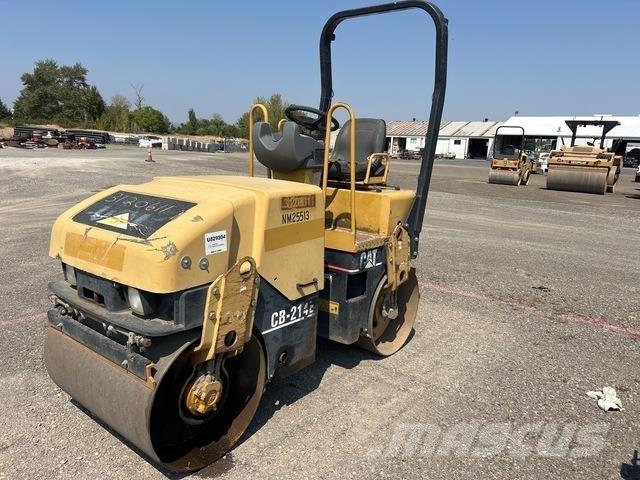 CAT CB-214E Valjci sa duplim bubnjem