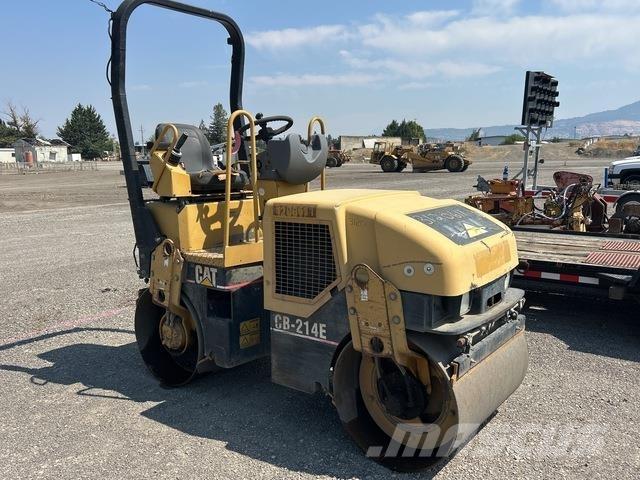 CAT CB-214E Valjci sa duplim bubnjem