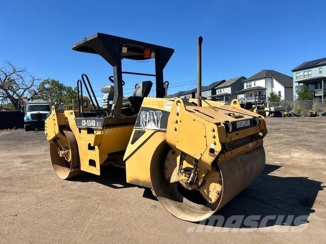 CAT CB-534D XW Valjci sa duplim bubnjem