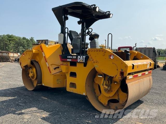 CAT CB54 Valjci sa duplim bubnjem