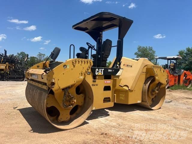 CAT CB54 XW Valjci sa duplim bubnjem