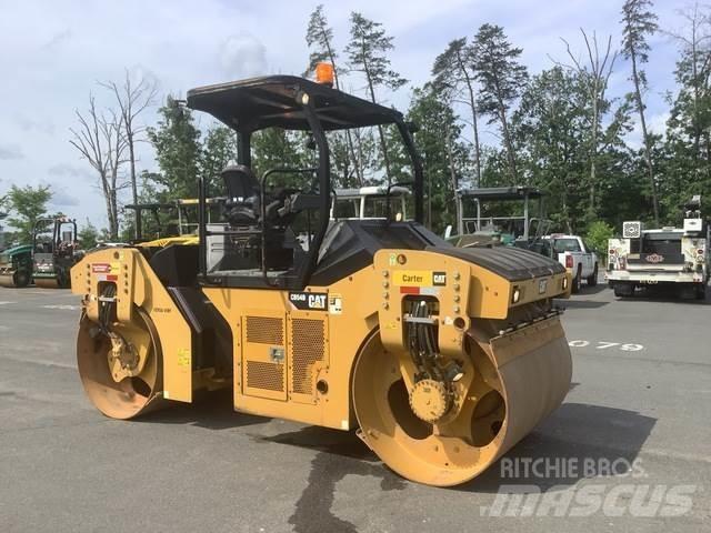 CAT CB54B Valjci sa duplim bubnjem