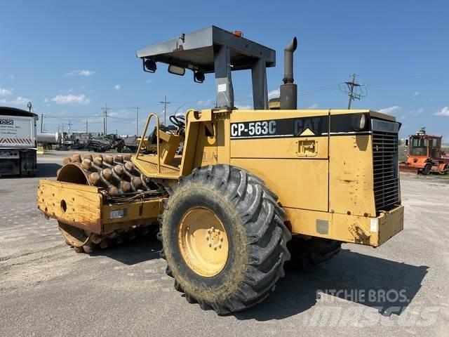 CAT CP-563C Valjci sa jednim bubnjem