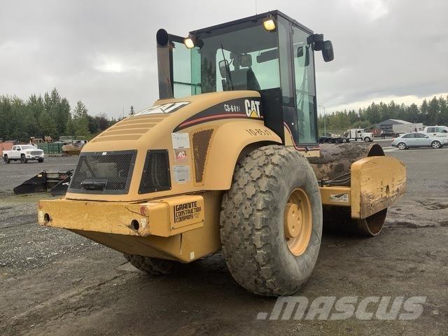 CAT CS-683 Valjci sa jednim bubnjem