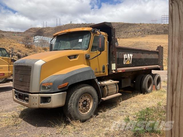 CAT CT660S Kiperi kamioni