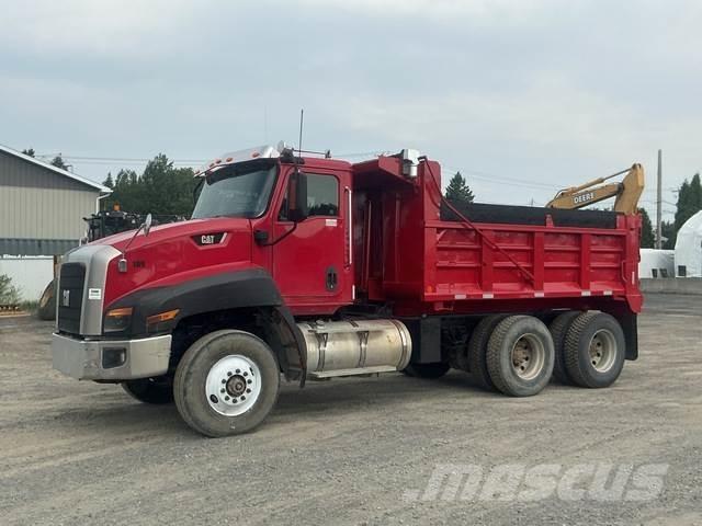 CAT CT660S Kiperi kamioni