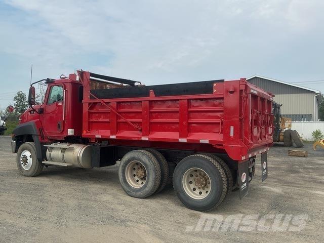 CAT CT660S Kiperi kamioni