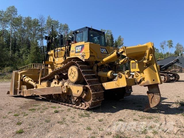 CAT D10T2 Buldožeri guseničari