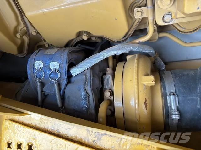 CAT D11T Buldožeri guseničari