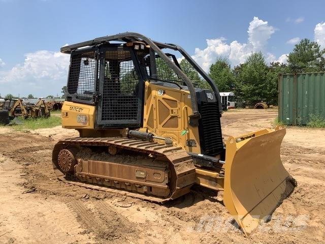 CAT D3 Buldožeri guseničari