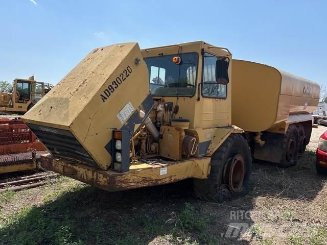 CAT D300D Kamioni za vodu