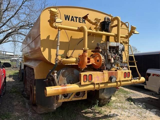 CAT D300D Kamioni za vodu