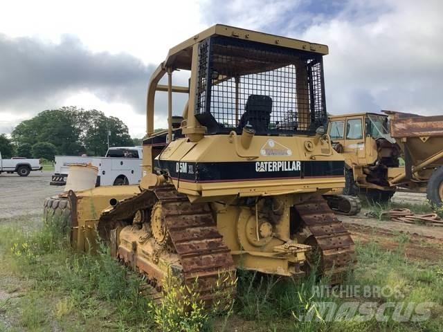 CAT D5M XL Buldožeri guseničari